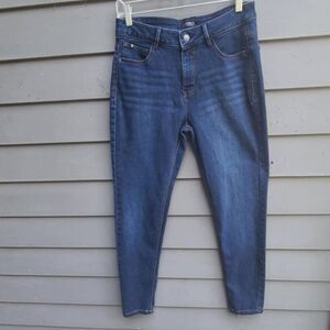 Curve Appeal Essential Skinny Jeans size 8/29